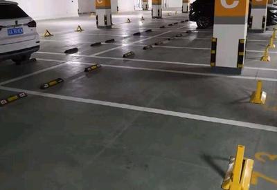郫都區(qū)某小區(qū)車(chē)位“只賣(mài)不租”引爭(zhēng)議，停車(chē)場(chǎng)服務(wù)與業(yè)主權(quán)益如何平衡？